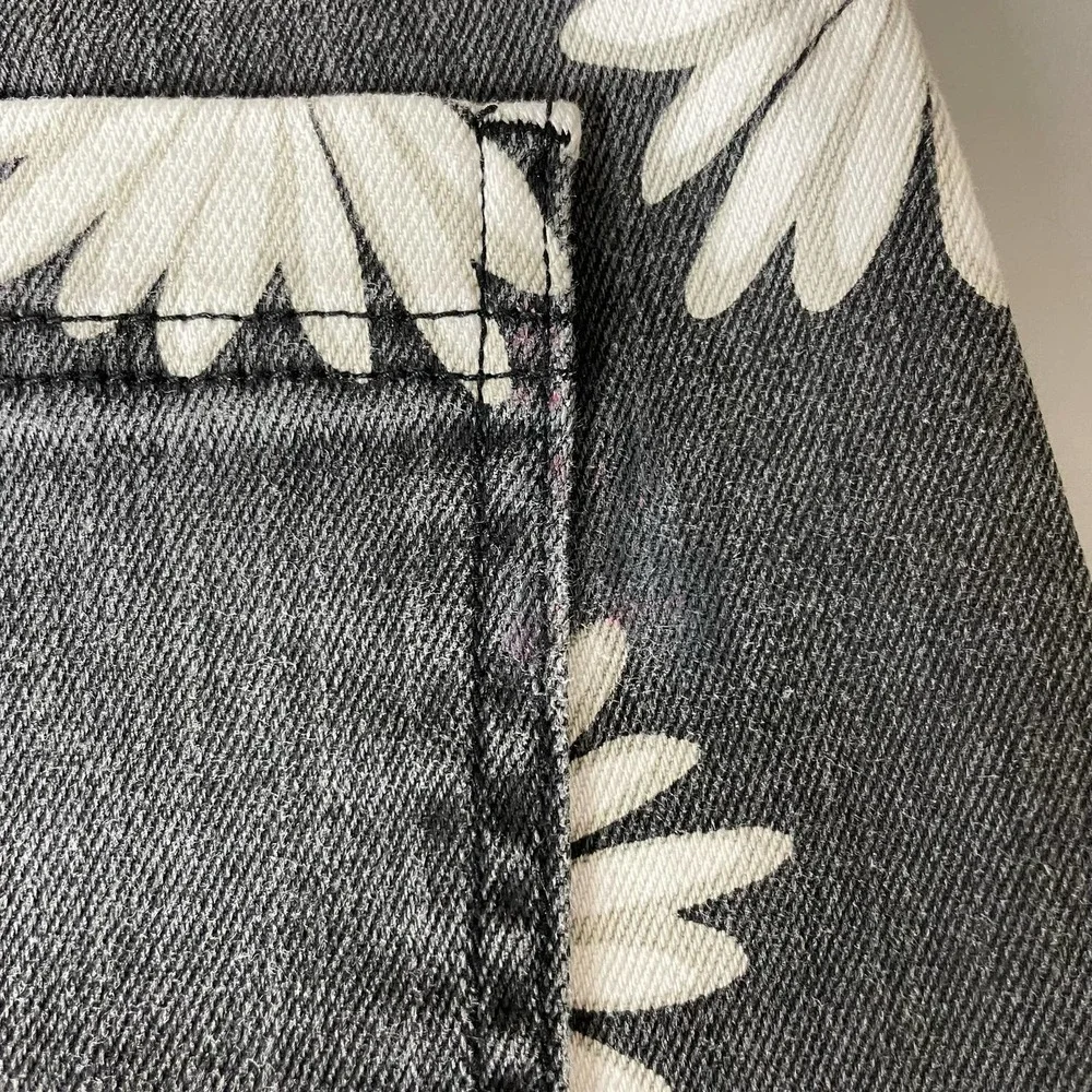 Show Me Your Mumu Black Daisy Print Rex Denim Mini Skirt Small - Picture 6 of 6